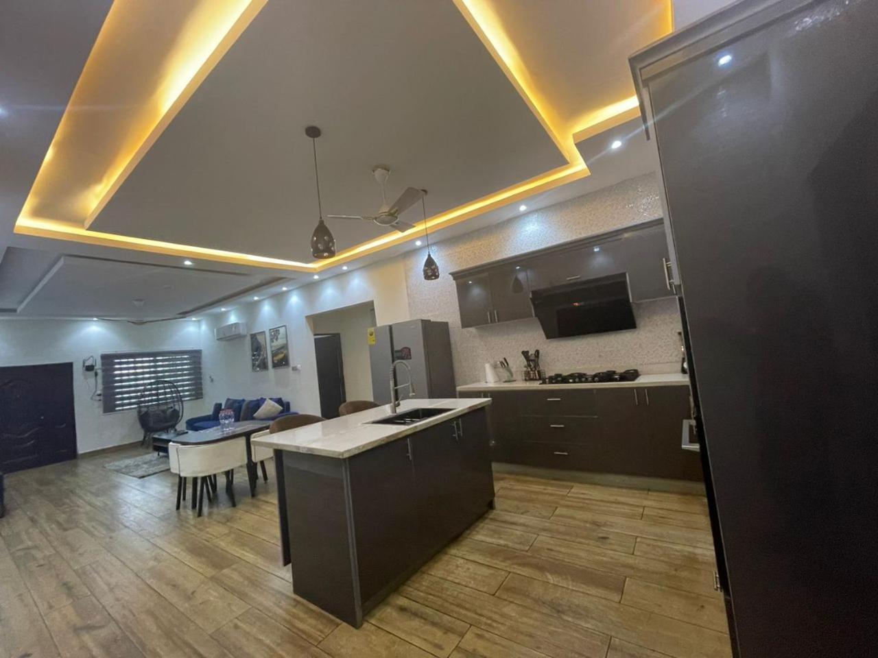 Cloud9 Luxury Apartments Accra Ngoại thất bức ảnh